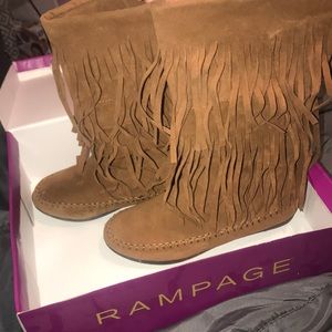 Fringe boots